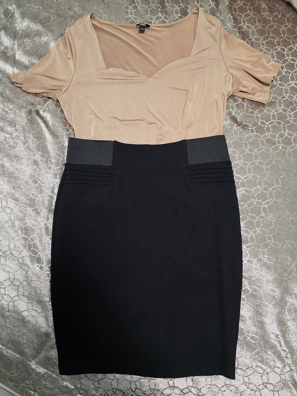 Classic Black Pencil Skirt with Stretch Waistband - Sz L